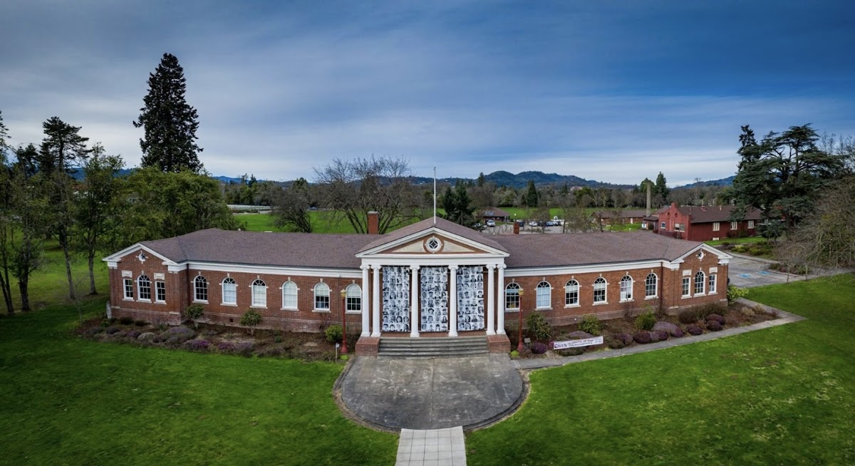 Umpqua Valley Arts