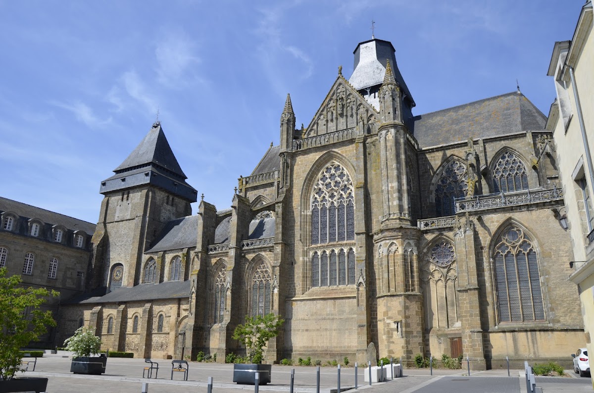 Basilique Notre-Dame-de-l'Épine