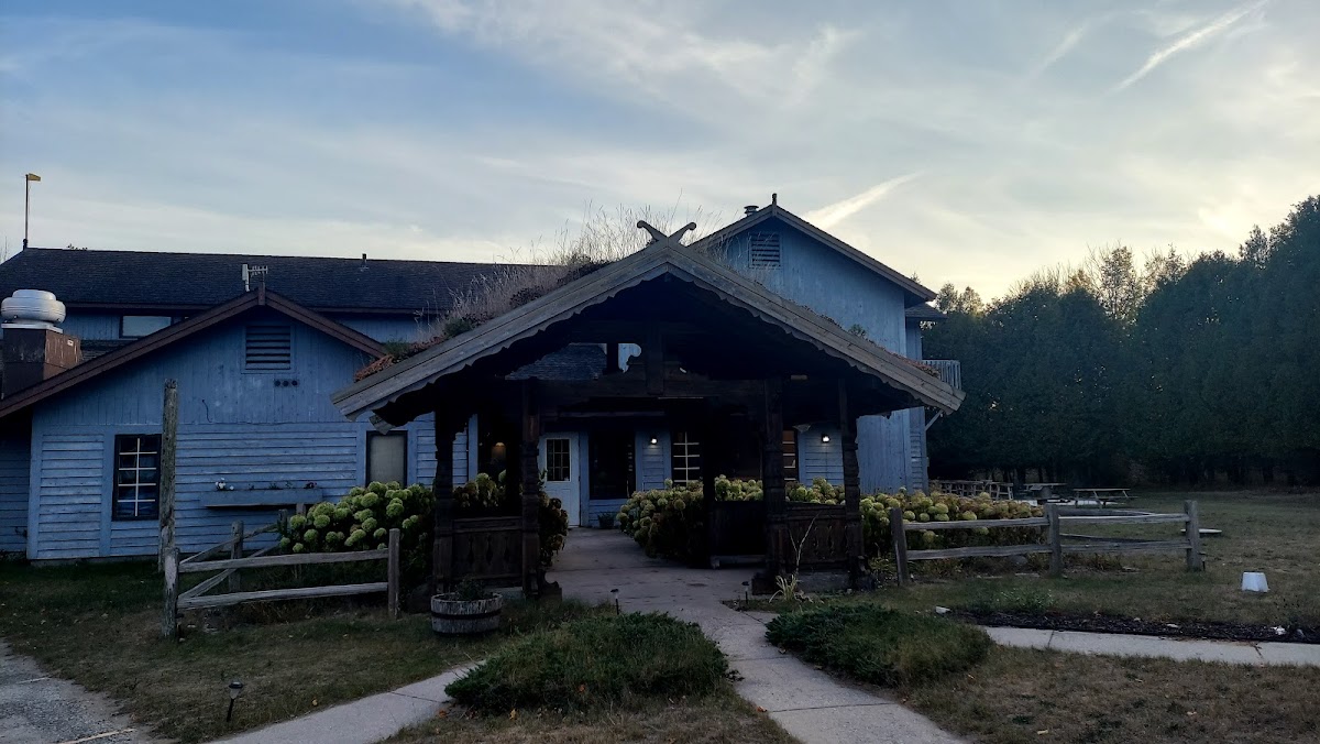 The Harbor Inn Resort photo 3