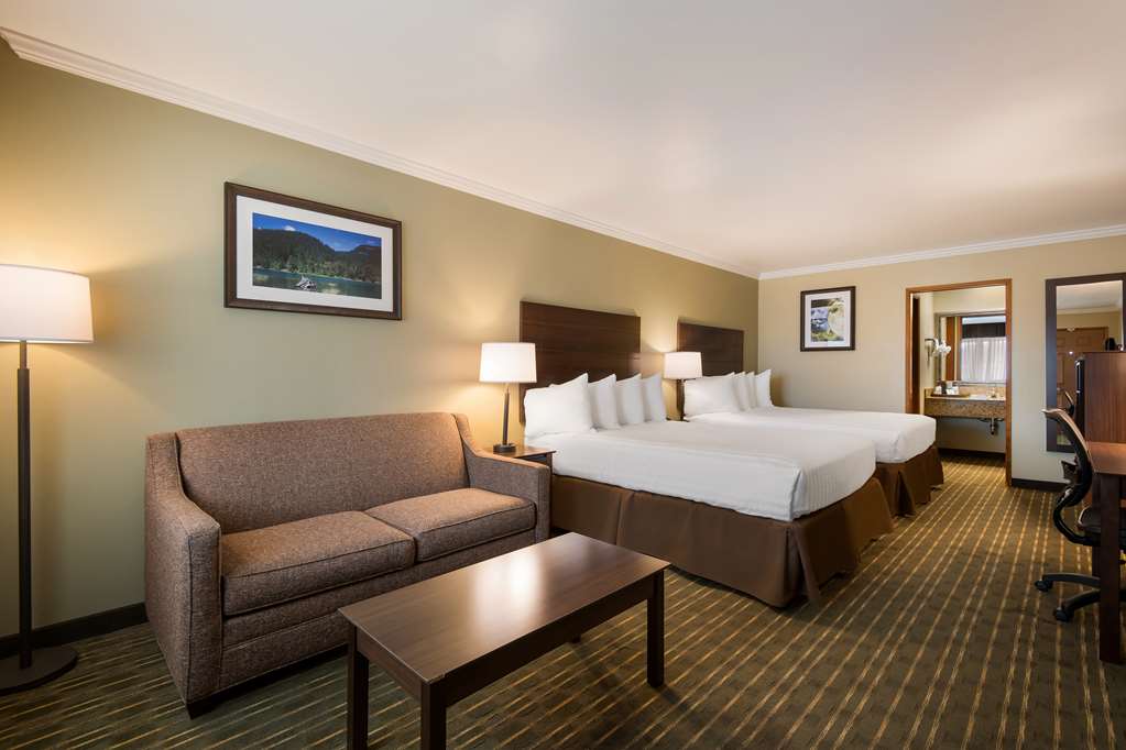 Best Western Holiday Hotel photo 2