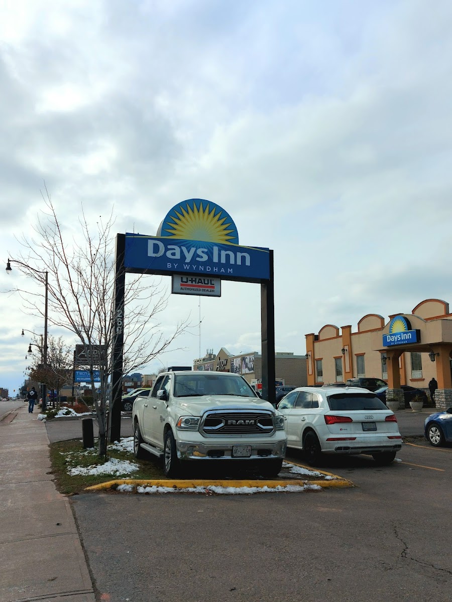 Days Inn by Wyndham Brampton photo 3