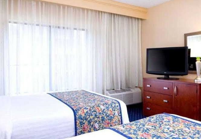 Courtyard by Marriott Greenville Haywood Mall photo 3