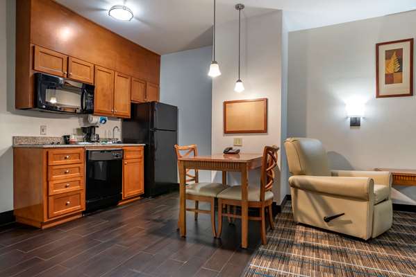 MainStay Suites Denham Springs - Baton Rouge East photo 2