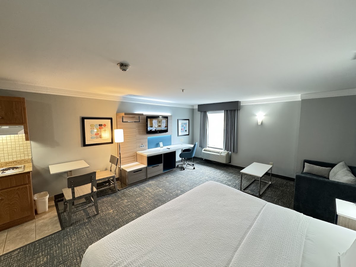 Best Western Plus Glen Allen Inn photo 2