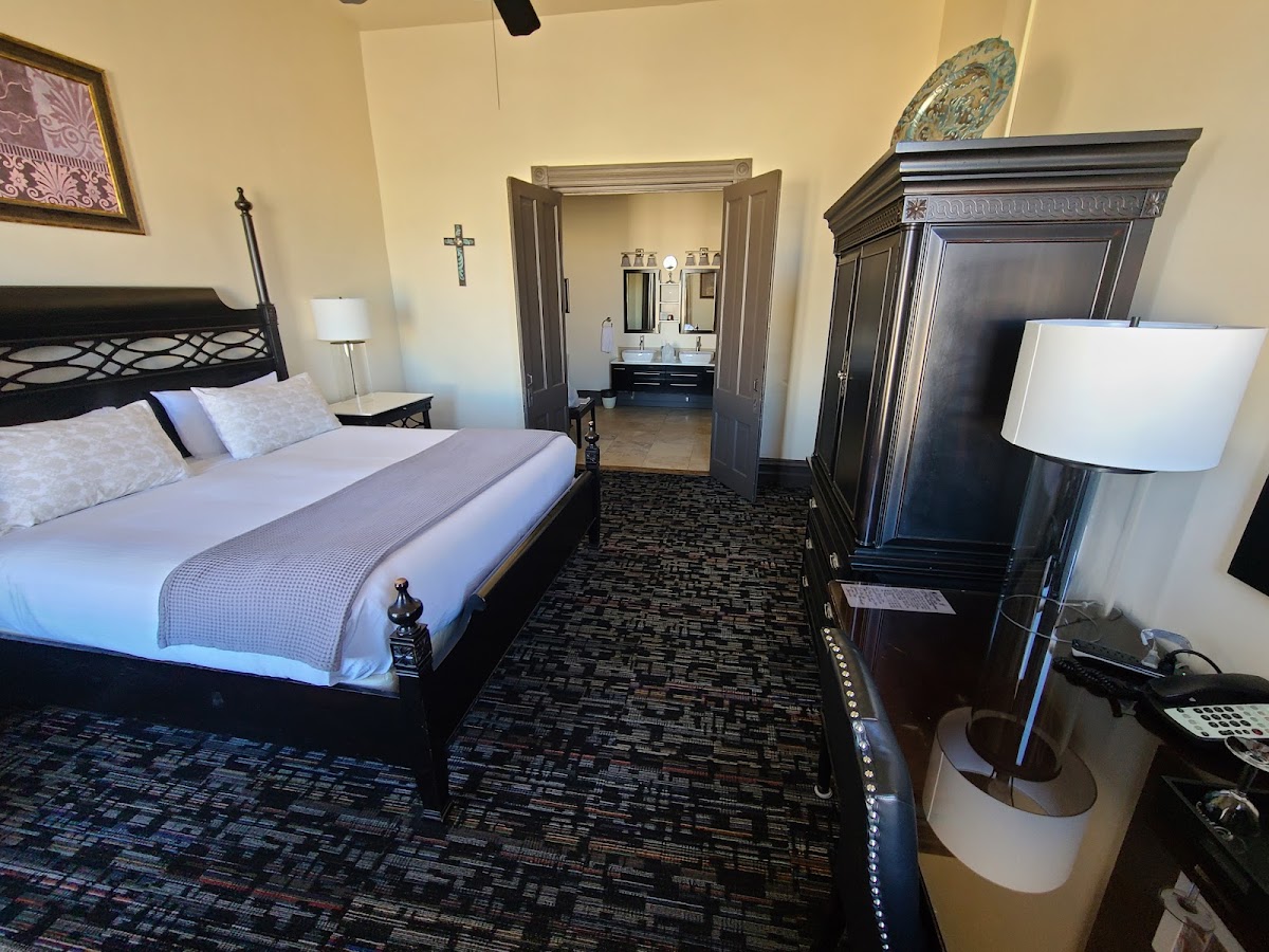 The Trinity Hotel & Restaurant photo 2