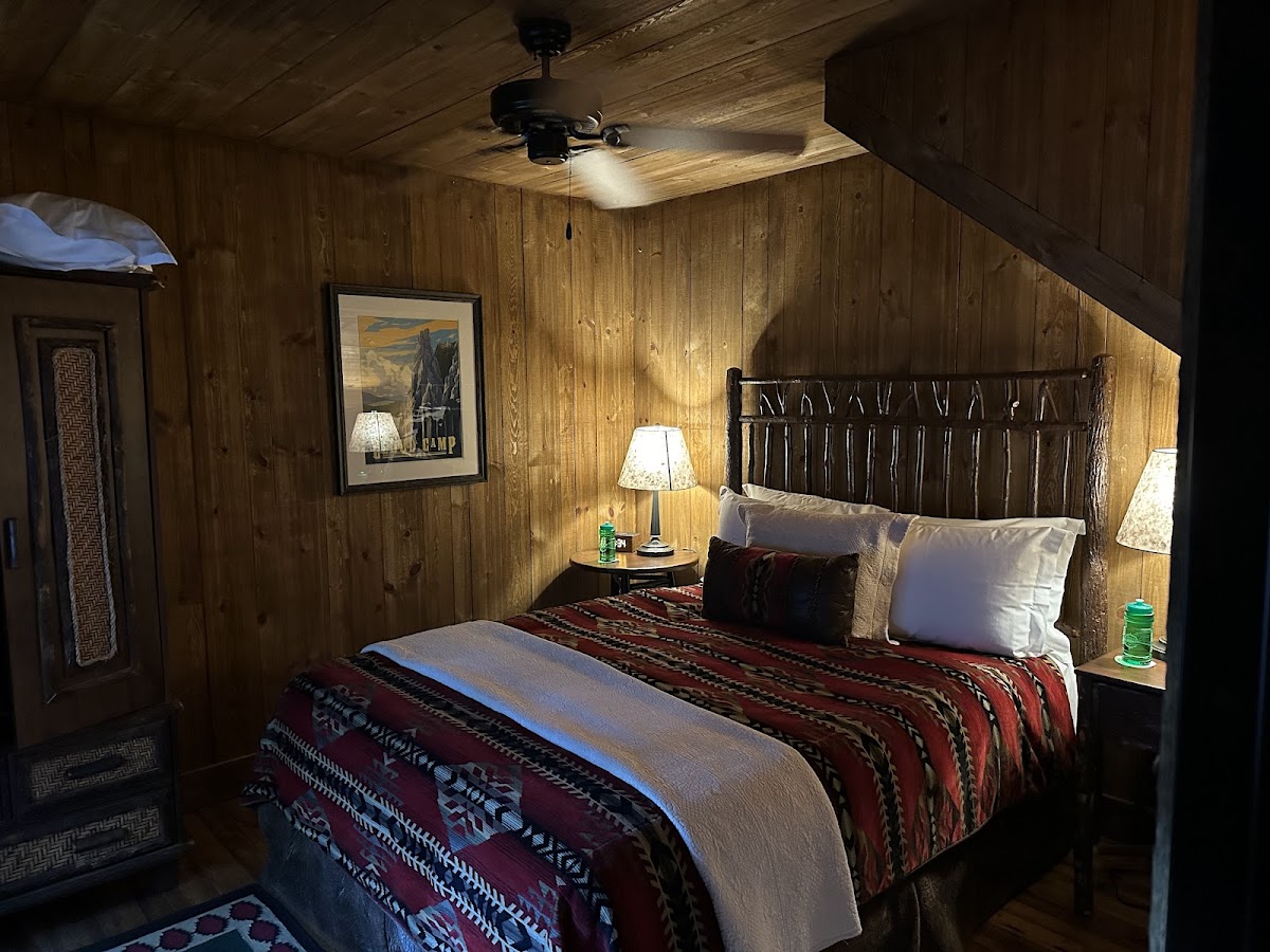 Broadmoor Cloud Camp photo 2