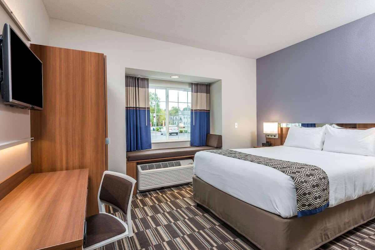 Microtel Inn & Suites by Wyndham Altoona photo 2