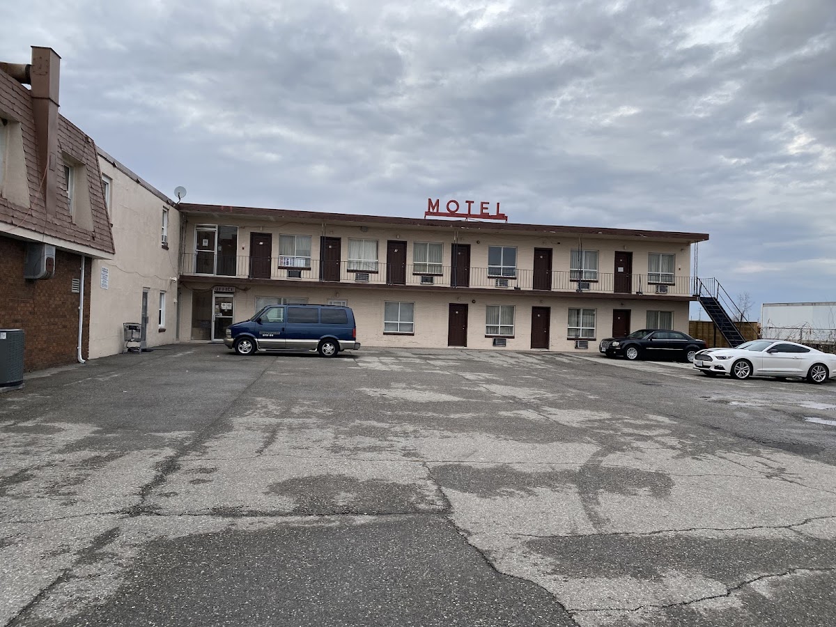 Economy Inn Motel & Restaurant