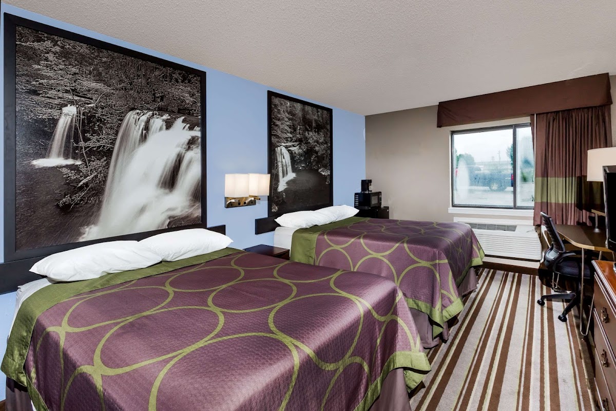 Super 8 by Wyndham Jonesboro photo 2