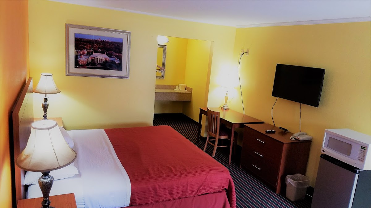 Roadway Inn Troy photo 2