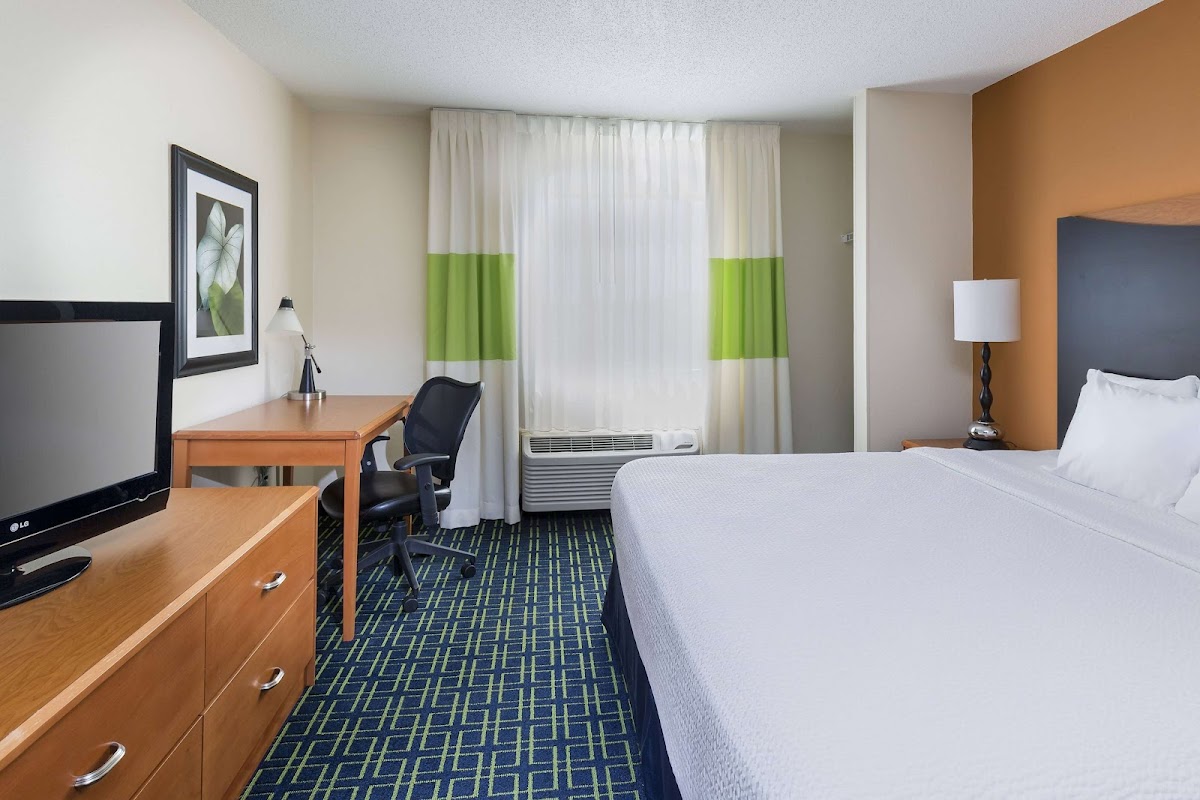 AmericInn by Wyndham Topeka photo 2
