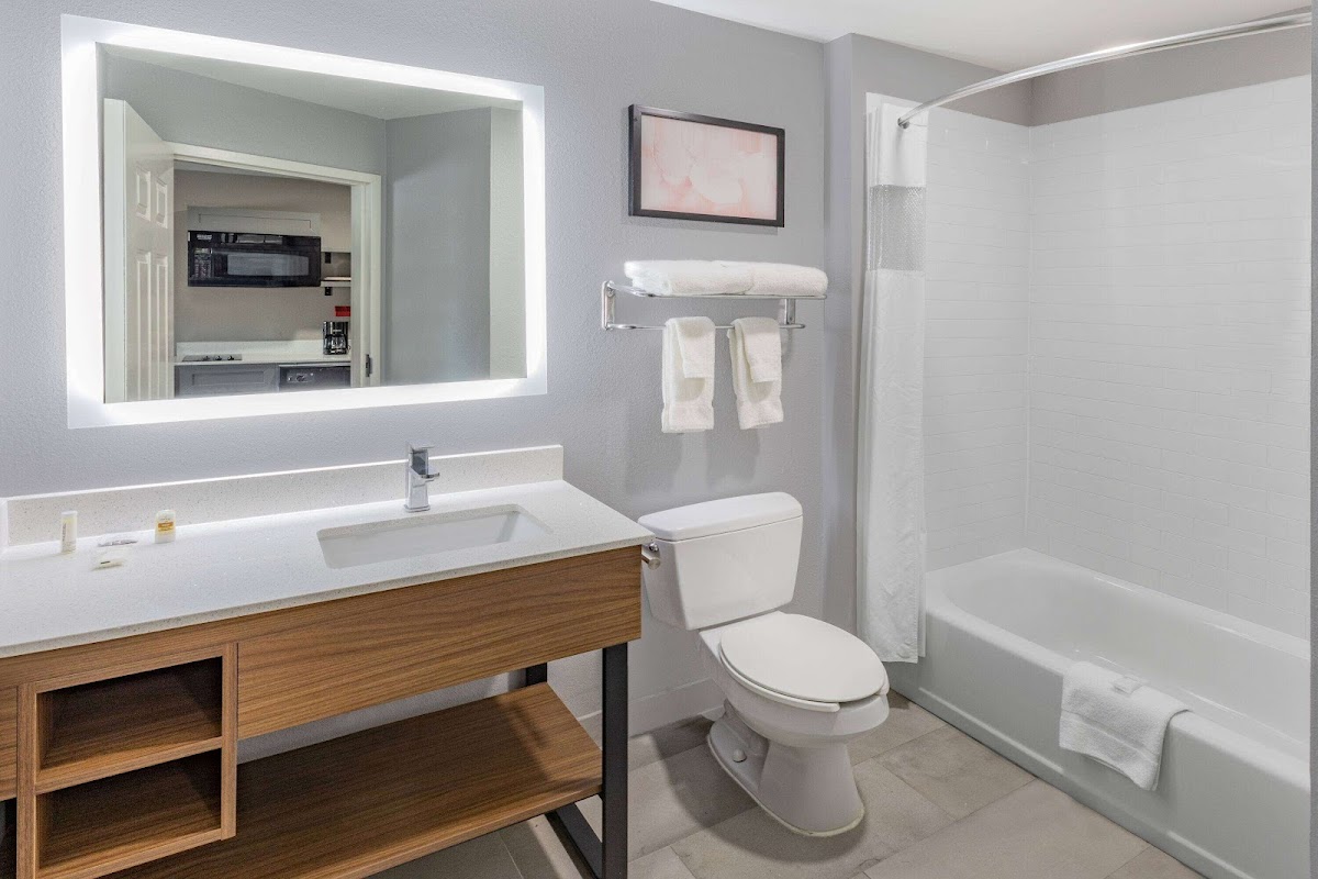 Hawthorn Extended Stay by Wyndham Ardmore photo 3