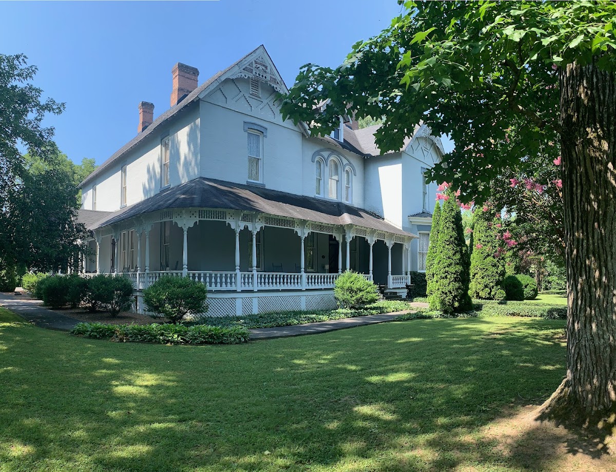 Falcon Rest Mansion & Gardens