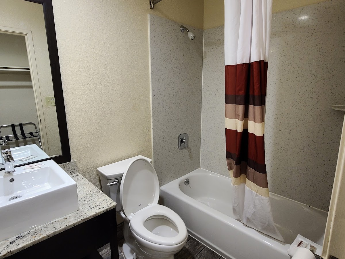 Red Roof Inn Hayward photo 3