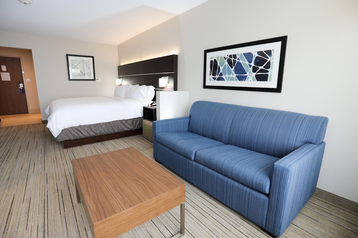 Holiday Inn Express & Suites Forney by IHG photo 2