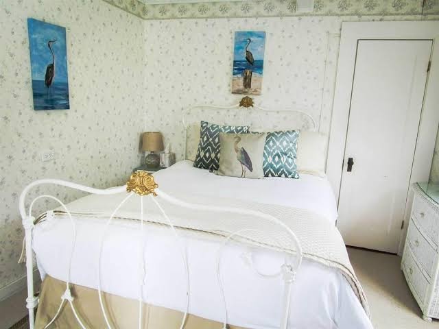 Jenner Inn photo 3
