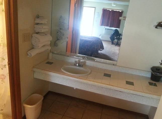 Acova Inn Motel photo 3