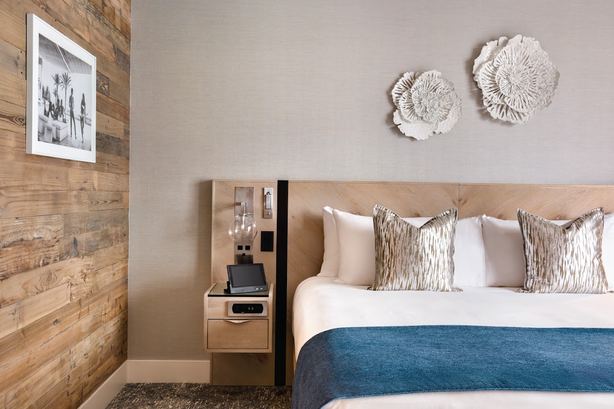 Seaside Hotel North Vancouver - An Executive Hotel photo 3