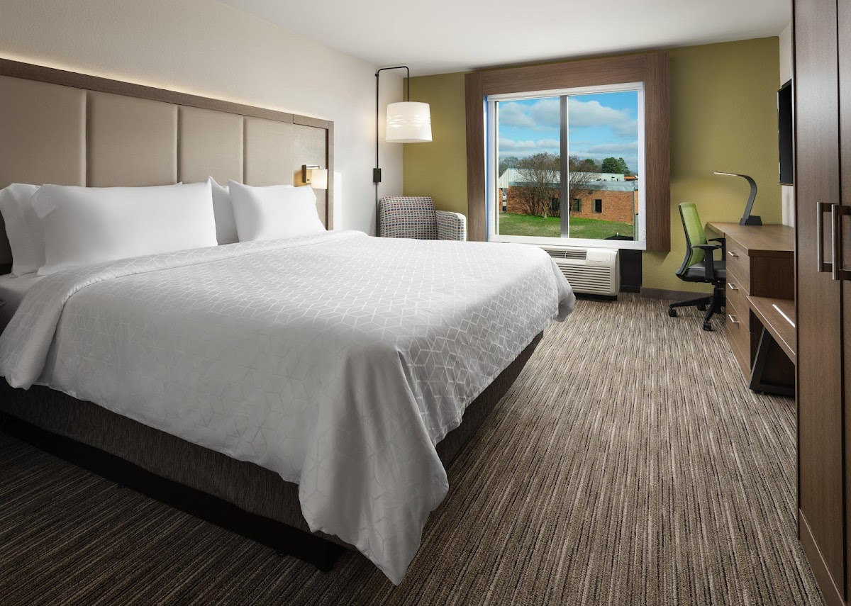 Holiday Inn Express & Suites Olive Branch by IHG photo 2