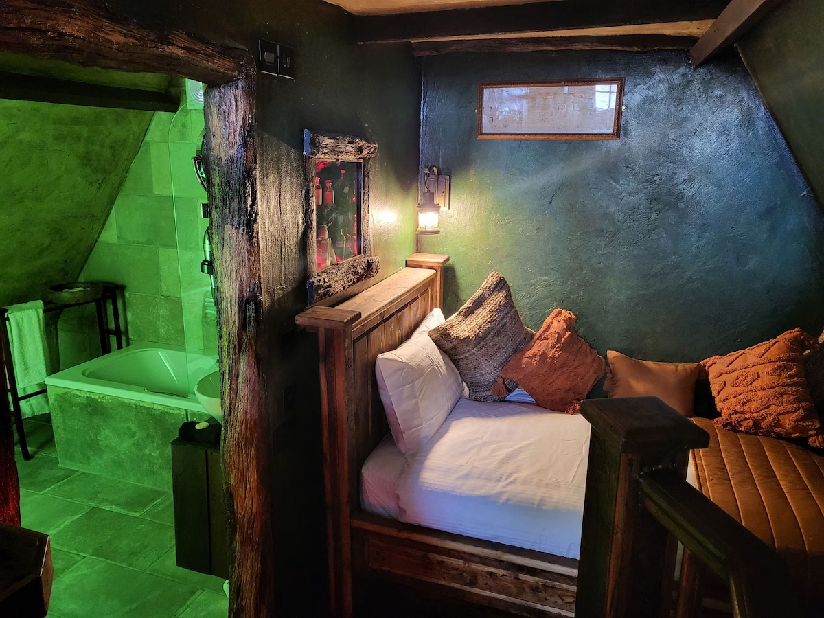 Hocus Pocus Tiny Hotel photo 2