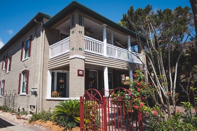 Inn on Charlotte Bed & Breakfast