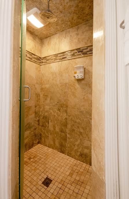 Inn on Charlotte Bed & Breakfast photo 3