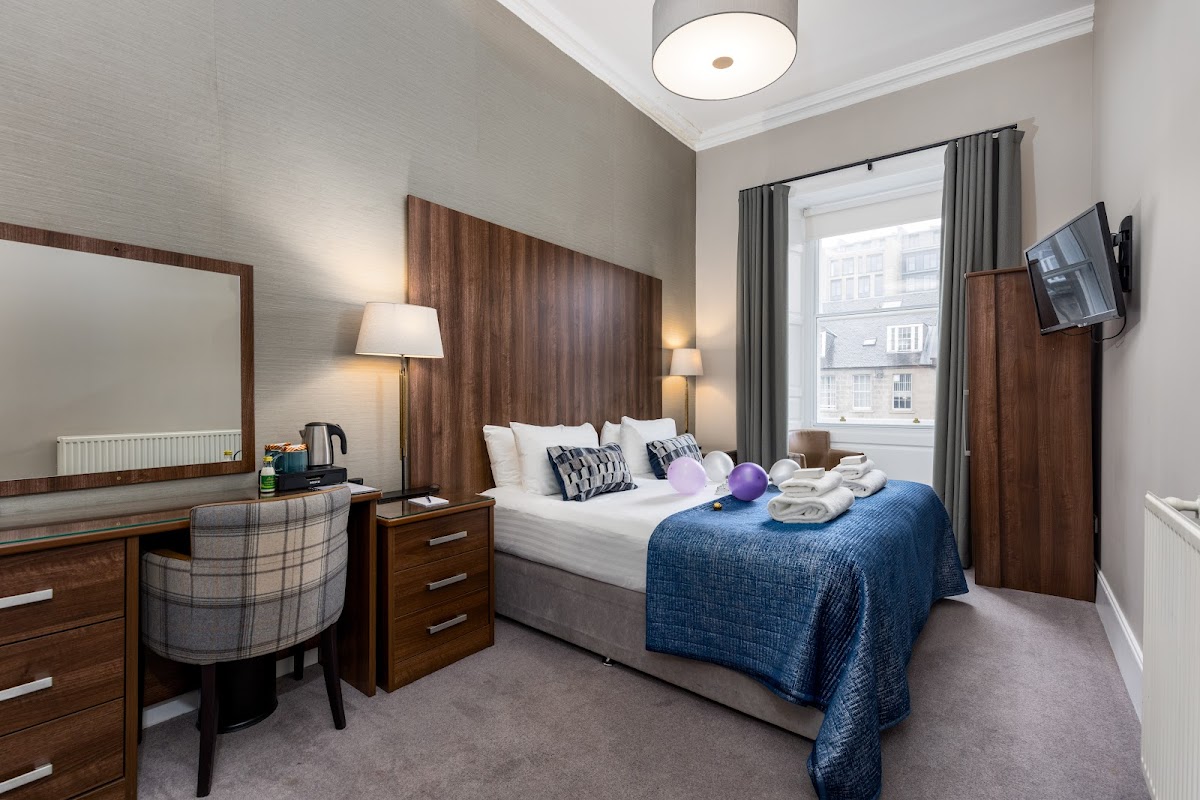 28 York Place photo 2