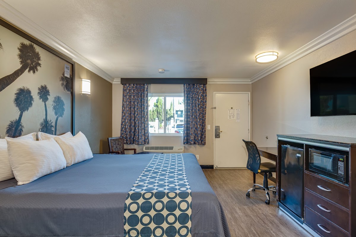 Hotel Seville - Ontario Airport/Chino photo 2