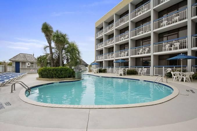 Nags Head Beach Hotel