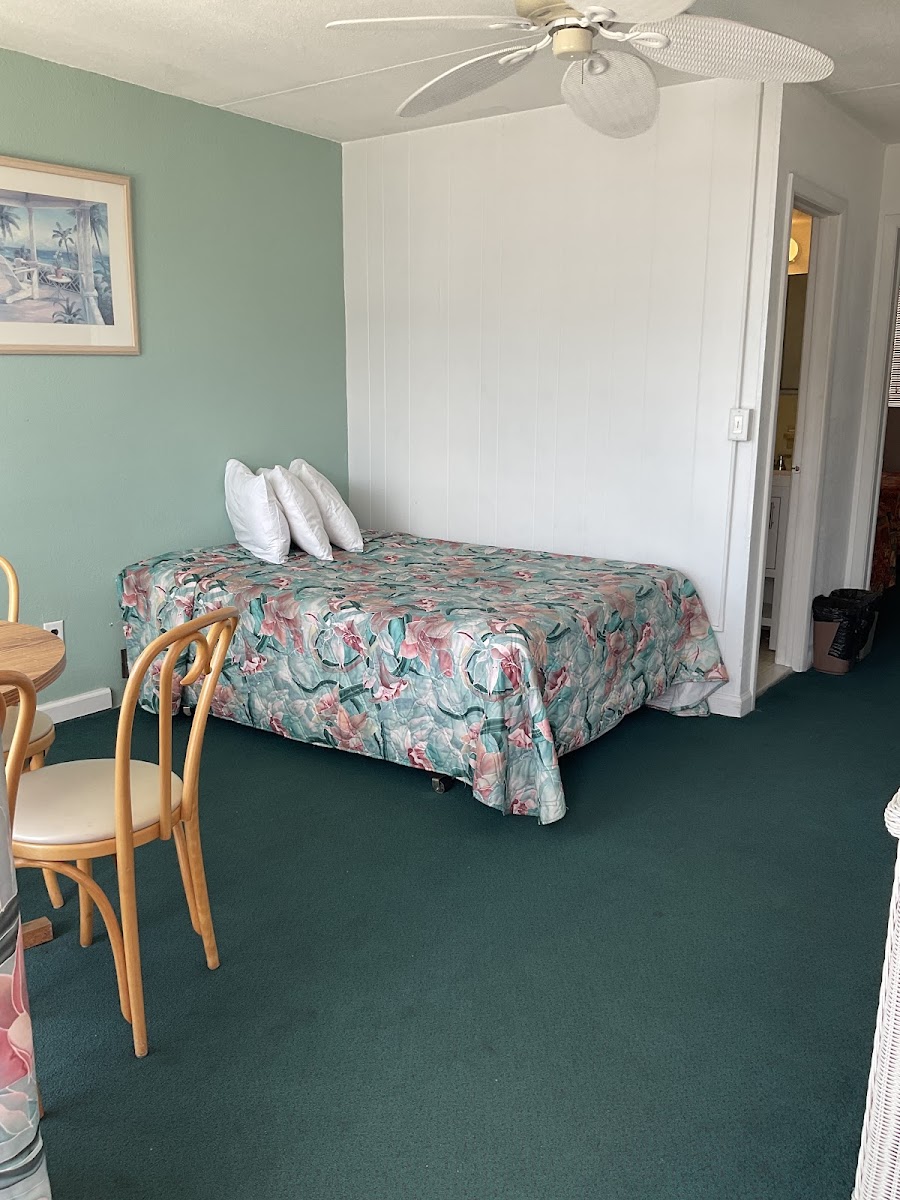 Gold Crest Motel photo 2