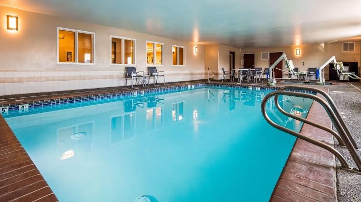 Best Western Plus Lake Front Hotel photo 3