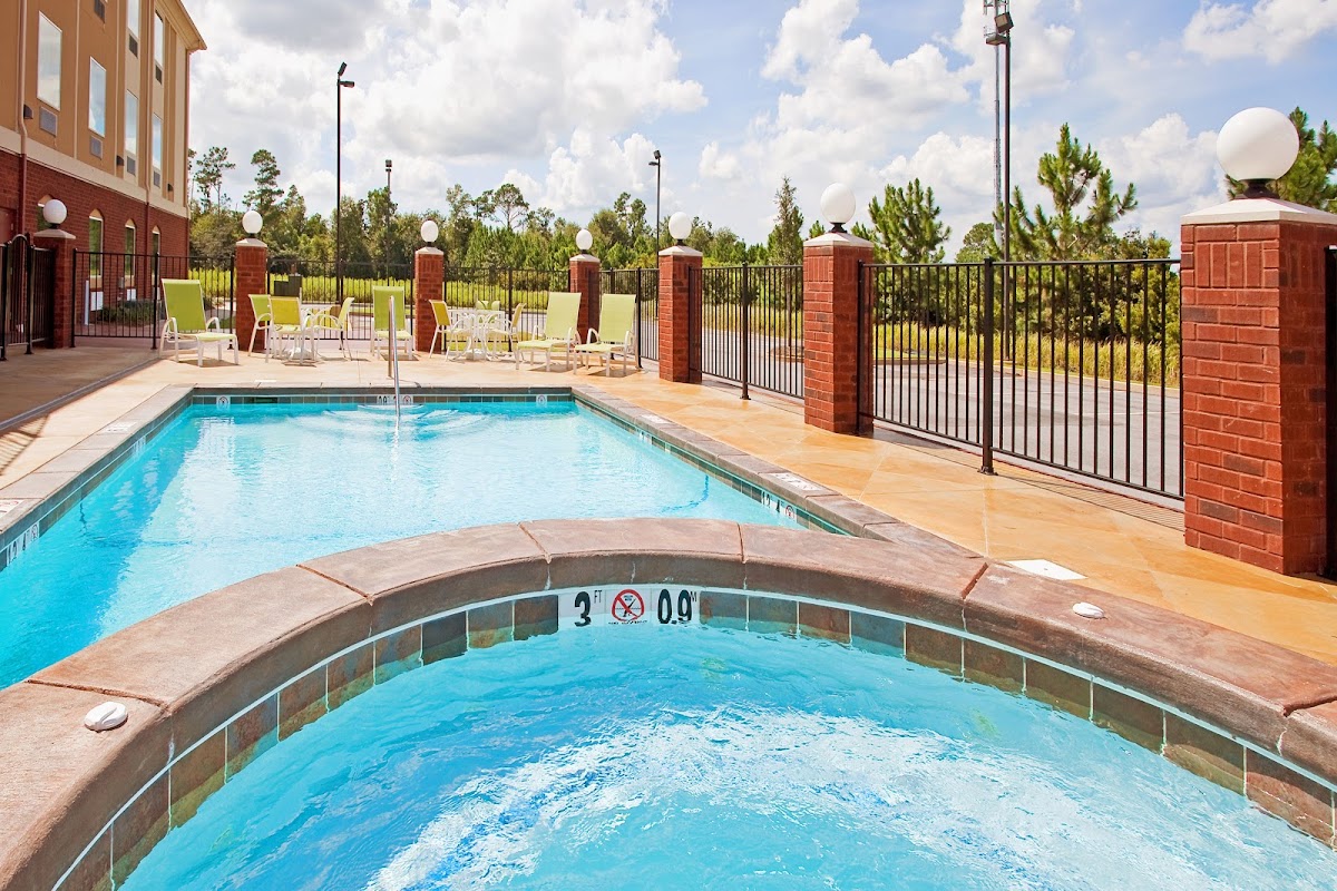 Holiday Inn Express & Suites Foley - N Gulf Shores by IHG photo 3