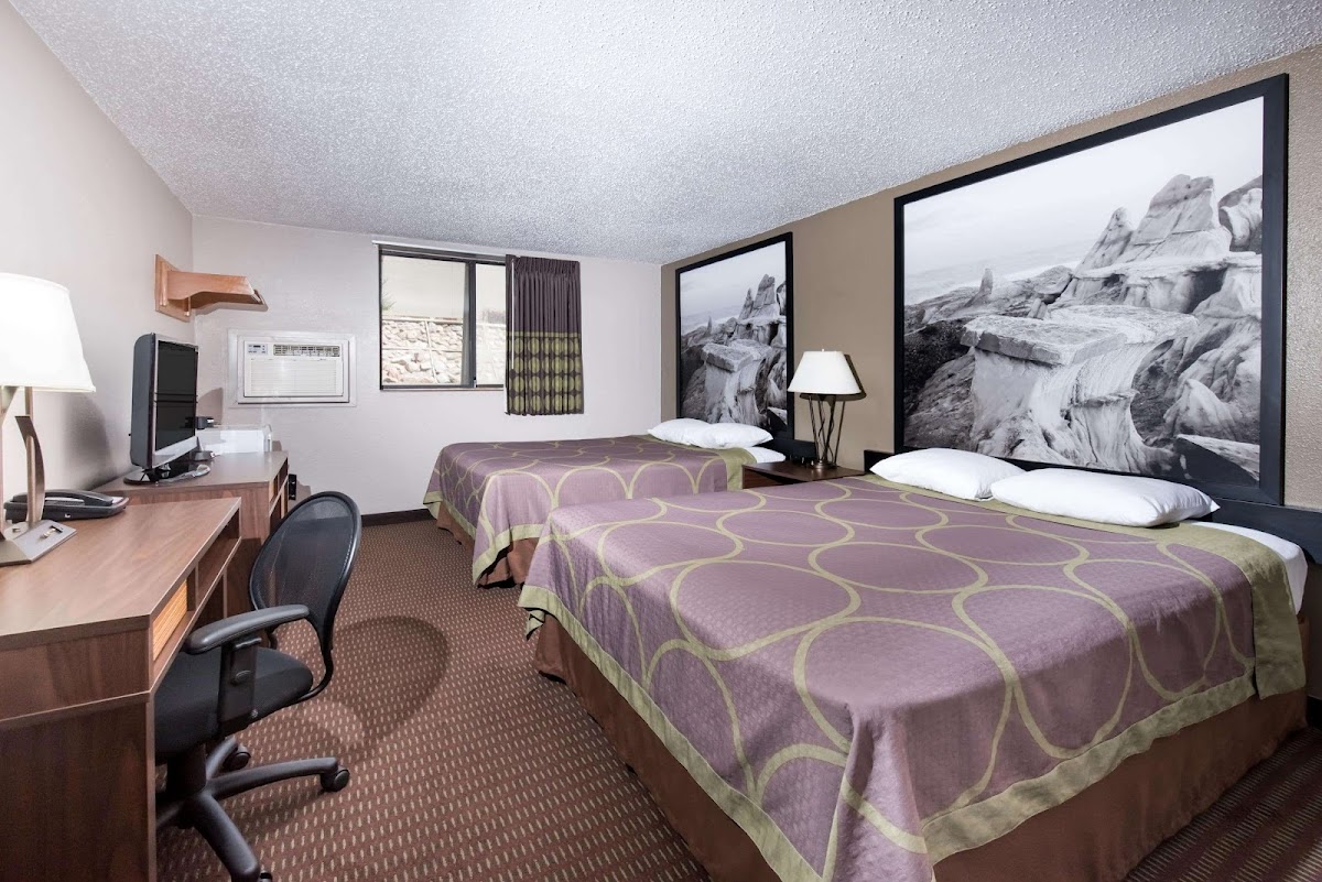 Super 8 by Wyndham Bismarck photo 2