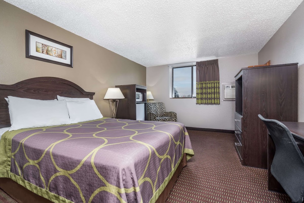 Super 8 by Wyndham Bismarck photo 3