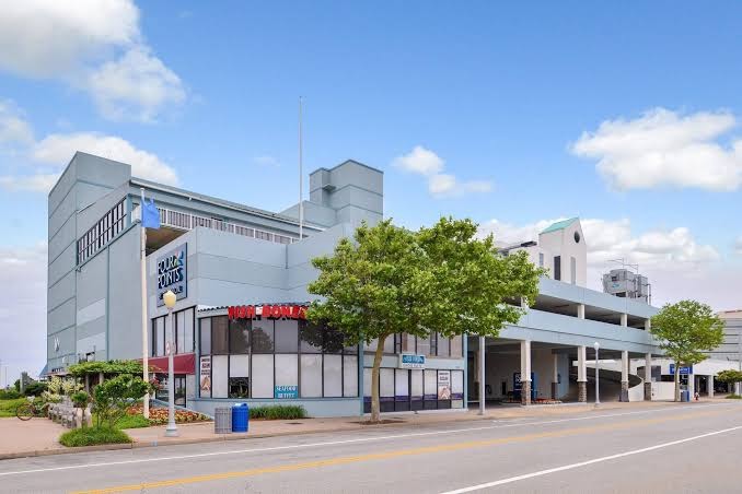 Four Points by Sheraton Virginia Beach Oceanfront photo 3