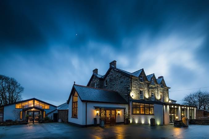 Wolfscastle Country Hotel