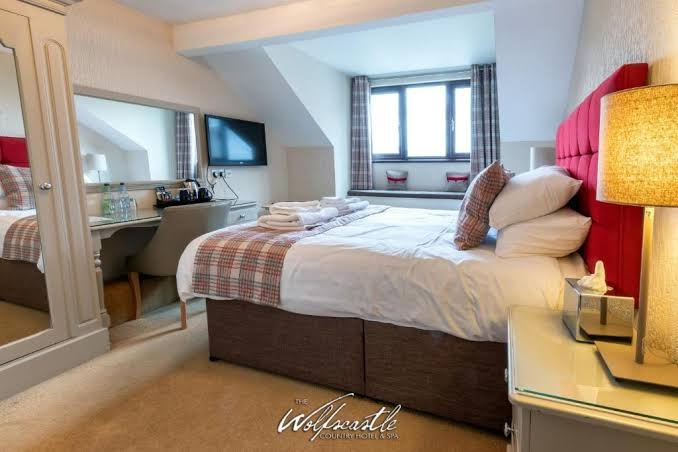 Wolfscastle Country Hotel photo 2