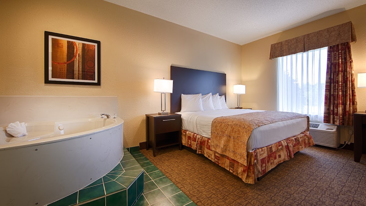Best Western Teal Lake Inn photo 2