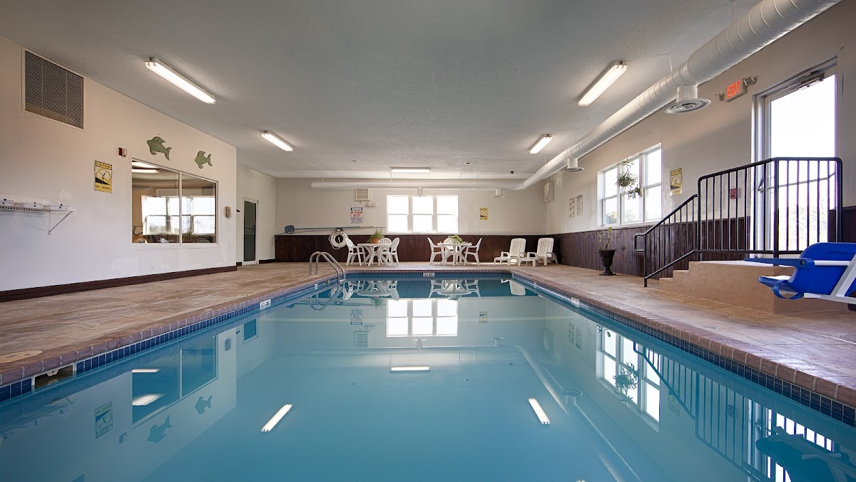 Best Western Teal Lake Inn photo 3
