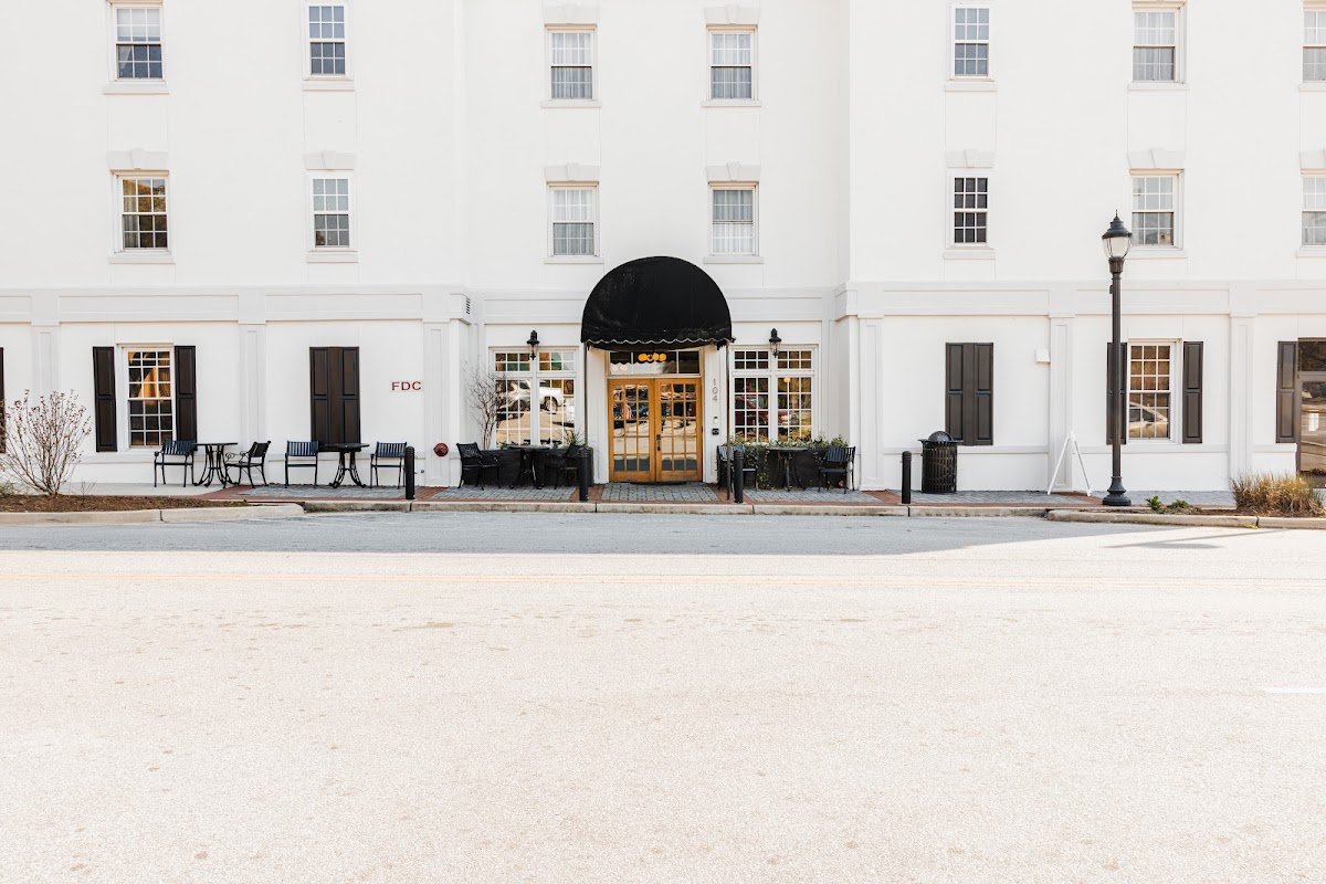 Inn On The Square, an Ascend Hotel Collection