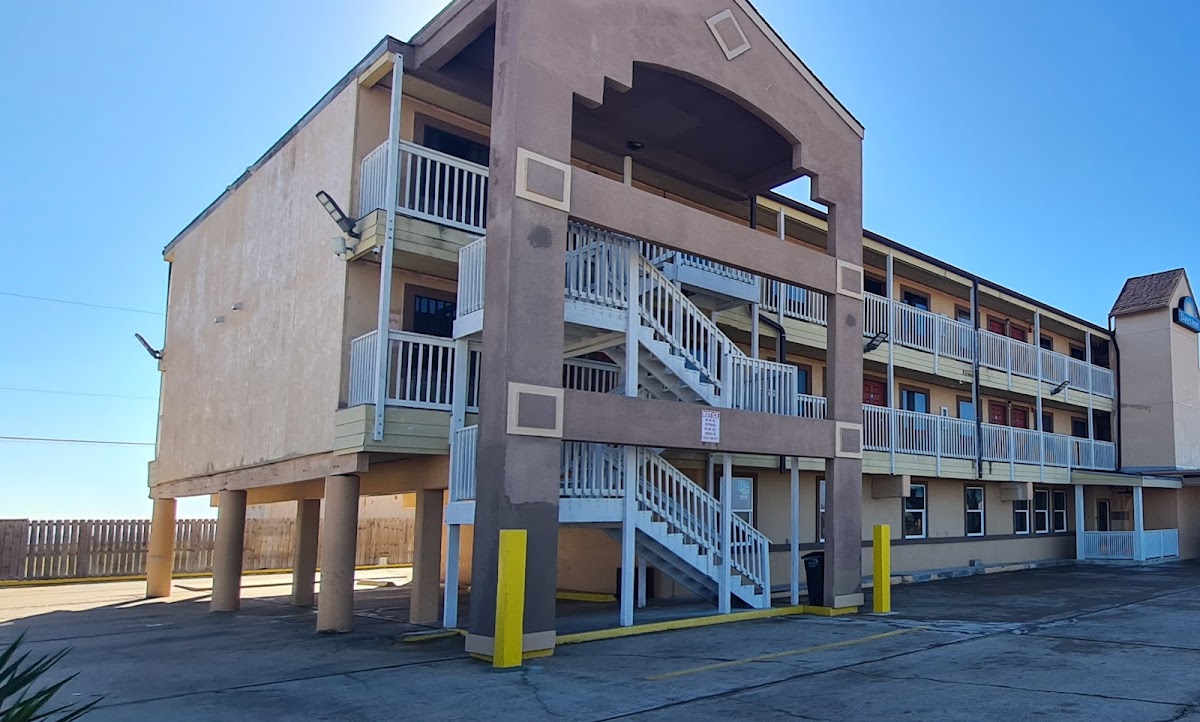 Days Inn by Wyndham Corpus Christi Beach photo 3