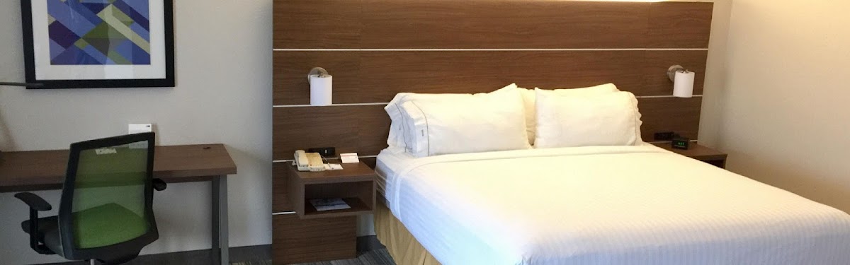 Holiday Inn Express & Suites Houston - Memorial Park Area by IHG photo 3