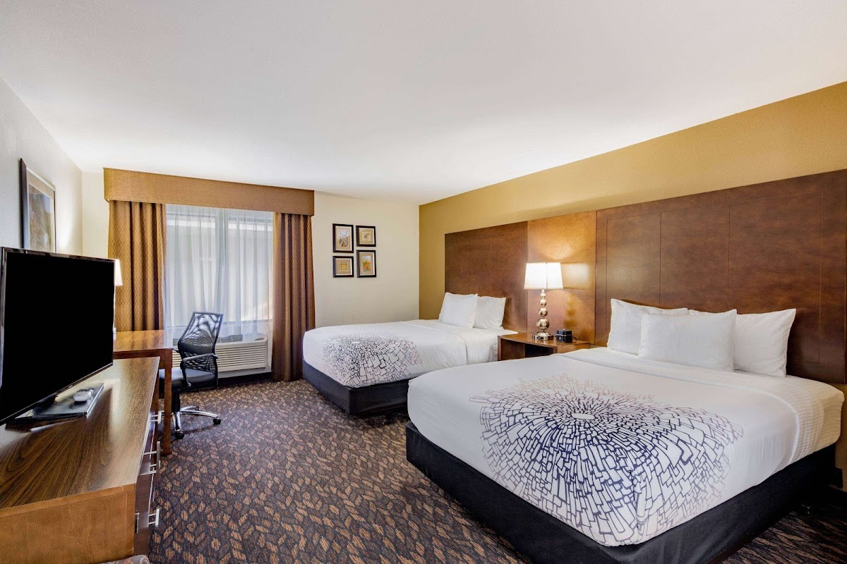 La Quinta Inn & Suites by Wyndham Oakland - Hayward photo 2