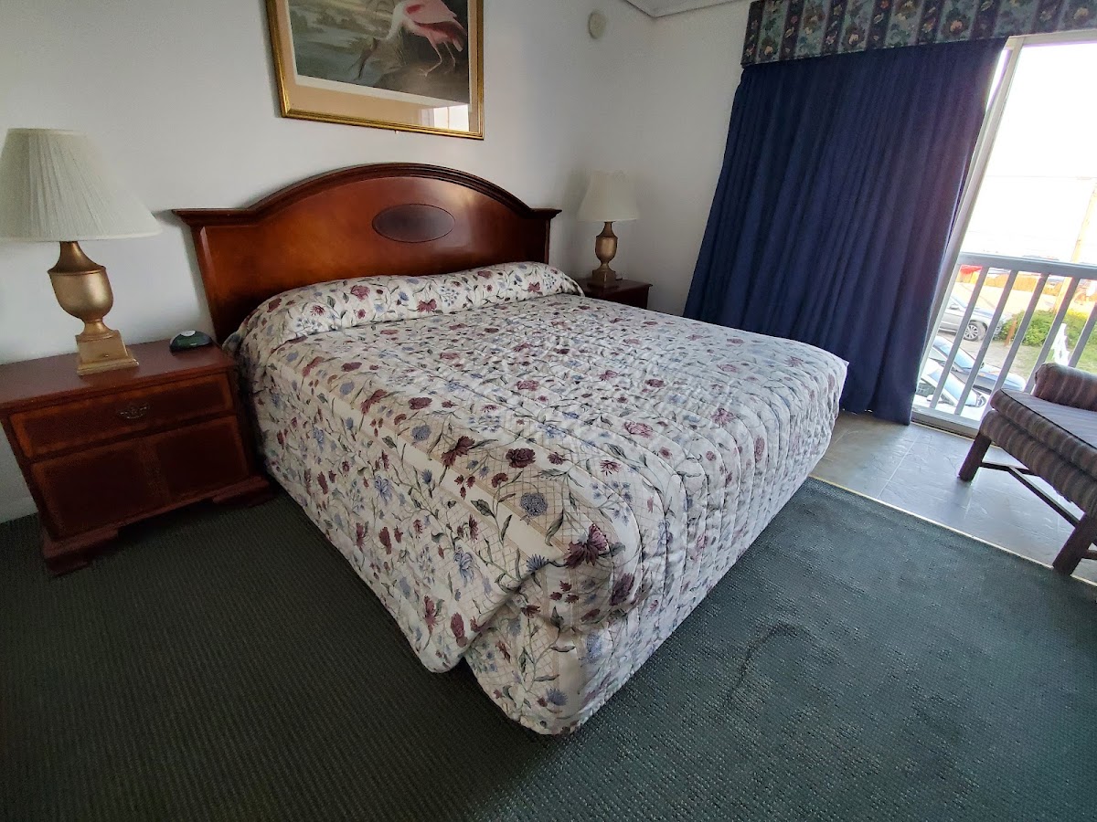 Dunes Motor Inn photo 2