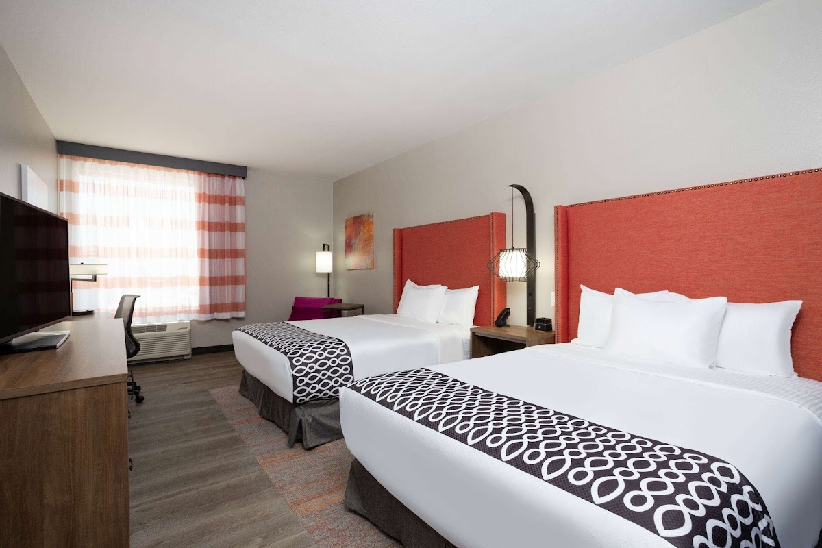 La Quinta Inn & Suites by Wyndham Pflugerville photo 2