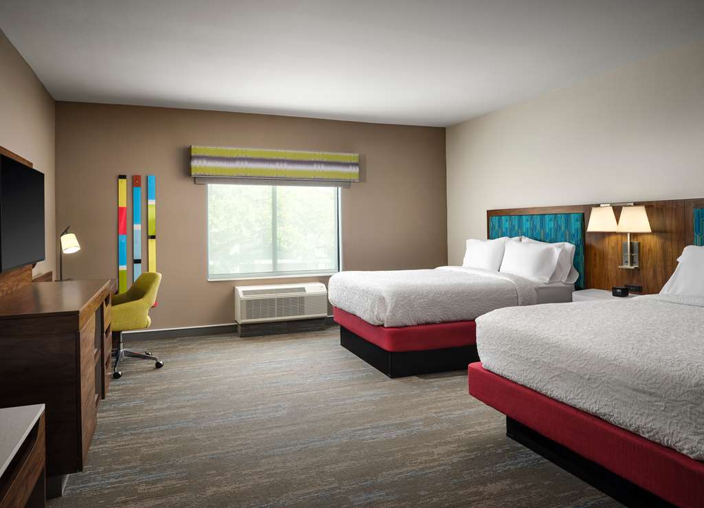 Hampton Inn Pinellas Park St Petersburg photo 2