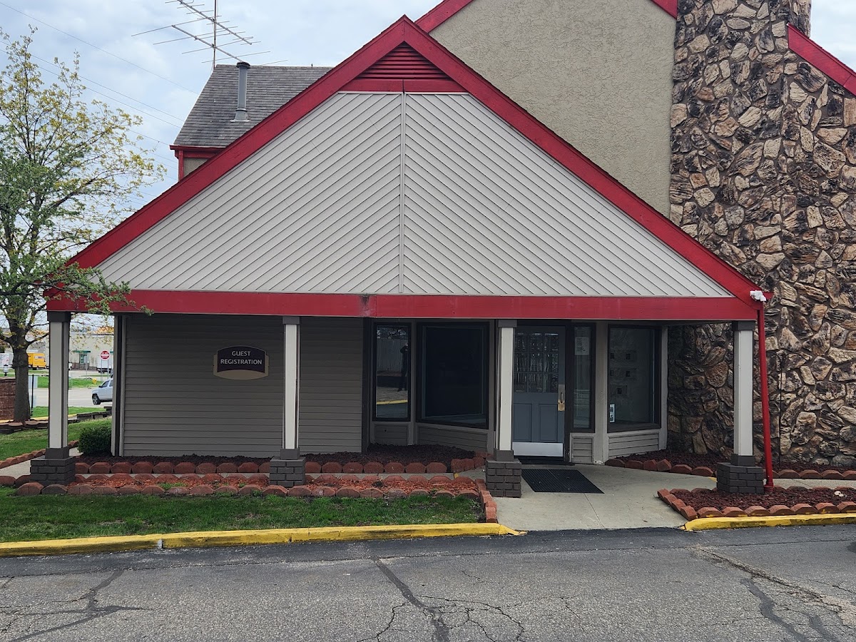 Affordable Suites Grand Rapids photo 3