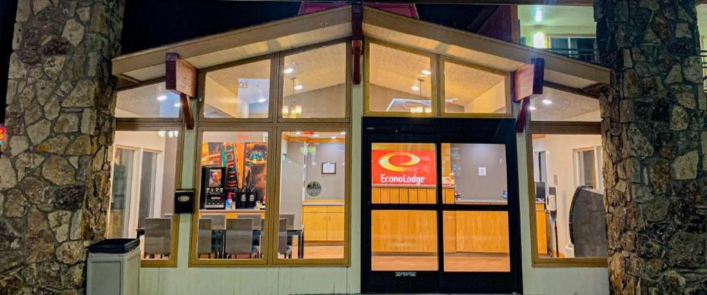 Econo Lodge Inn & Suites Winnemucca