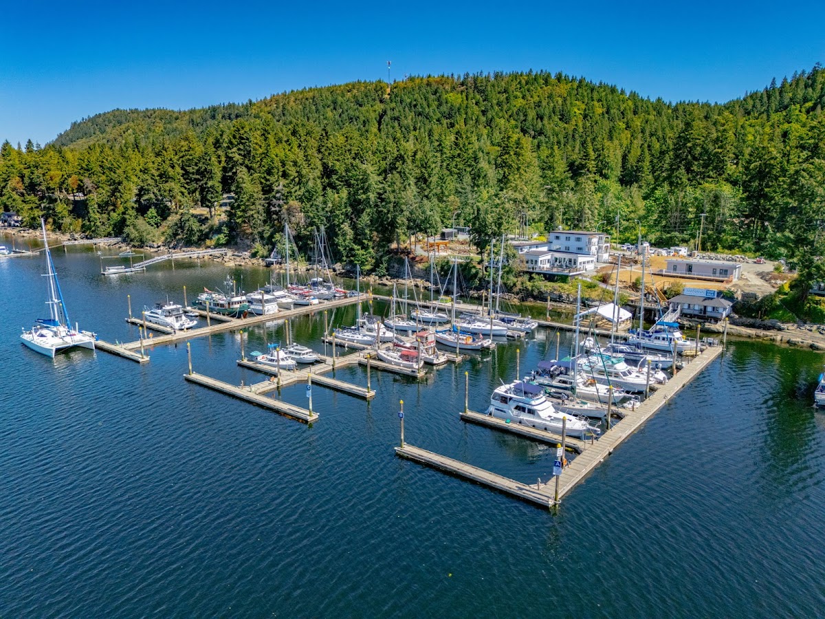 Manana Resort & Marina