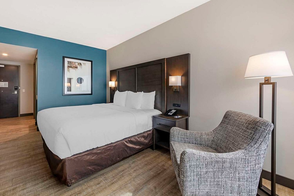 Comfort Inn & Suites Miami International Airport